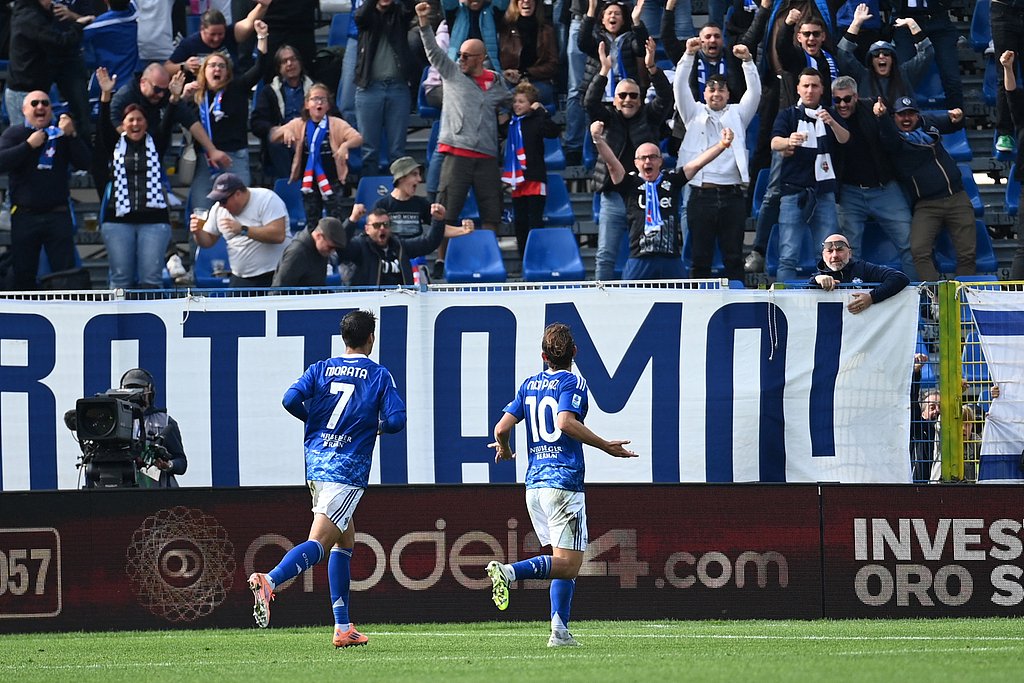 皇马客场战胜尤文图斯,挺进洲际杯半决赛的简单介绍 皇马客场战胜尤文图斯,挺进洲际杯半决赛的简单介绍