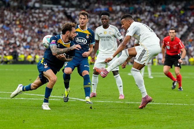 皇马客场战胜尤文图斯,挺进洲际杯半决赛的简单介绍 皇马客场战胜尤文图斯,挺进洲际杯半决赛的简单介绍