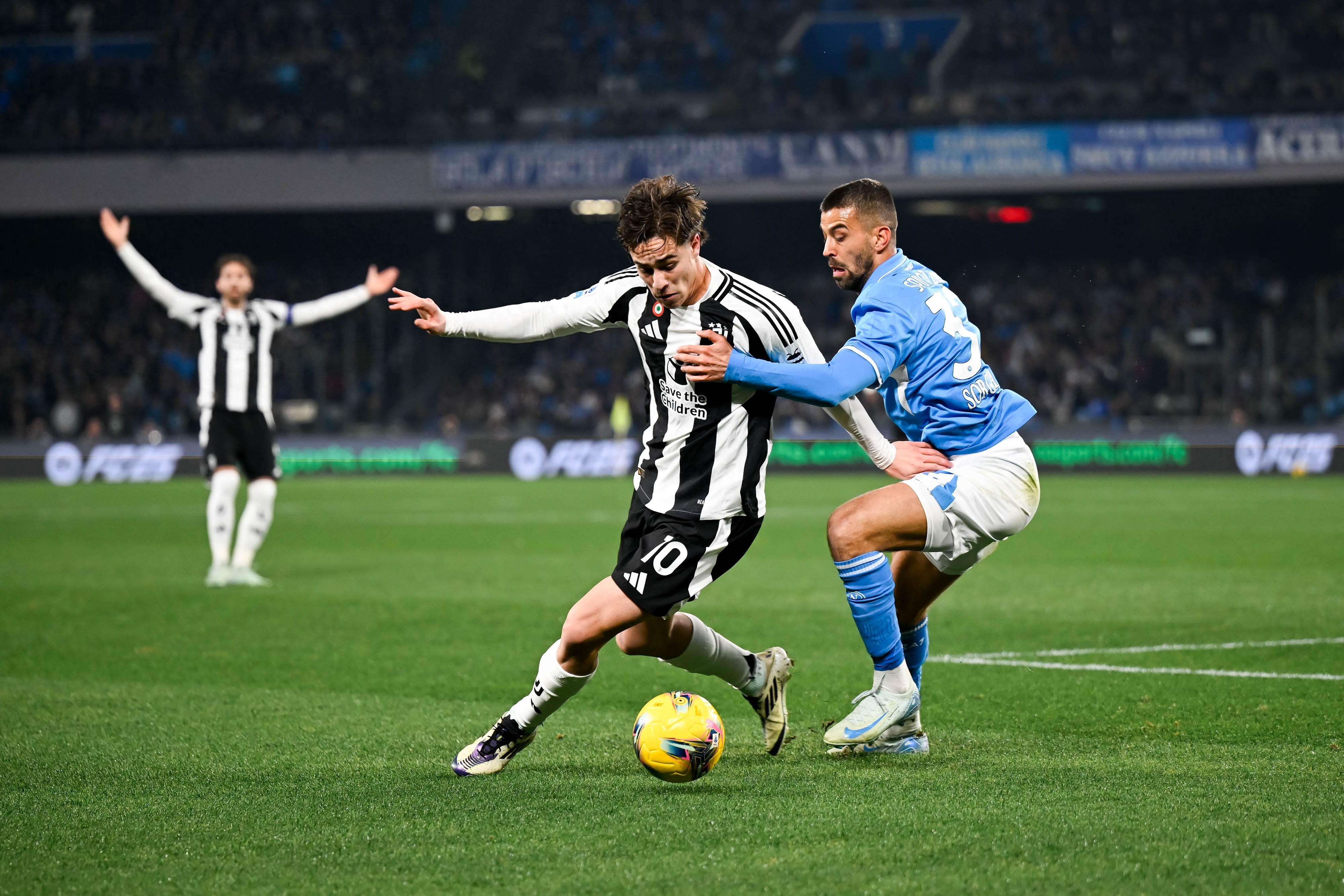 那不勒斯遭遇惨败，球队危机四伏