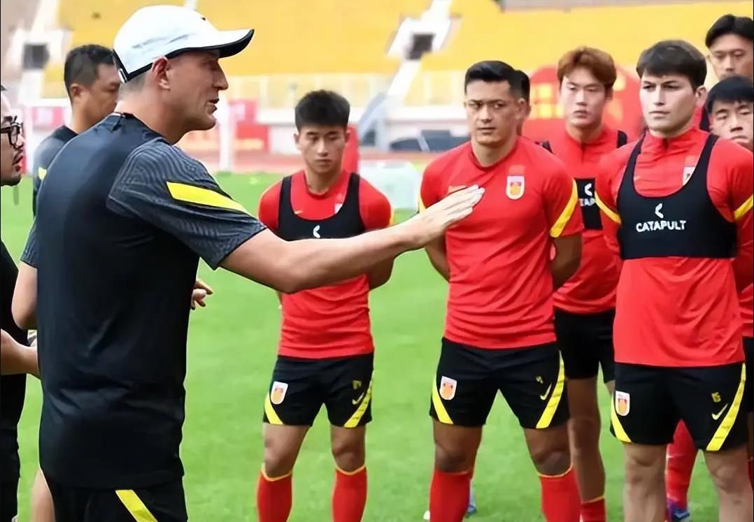 热门球队不败之势，稳健表现引发粉丝狂欢