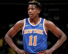 关于巴斯33分创个人季后赛单场得分纪录，四川队晋级总决赛的信息