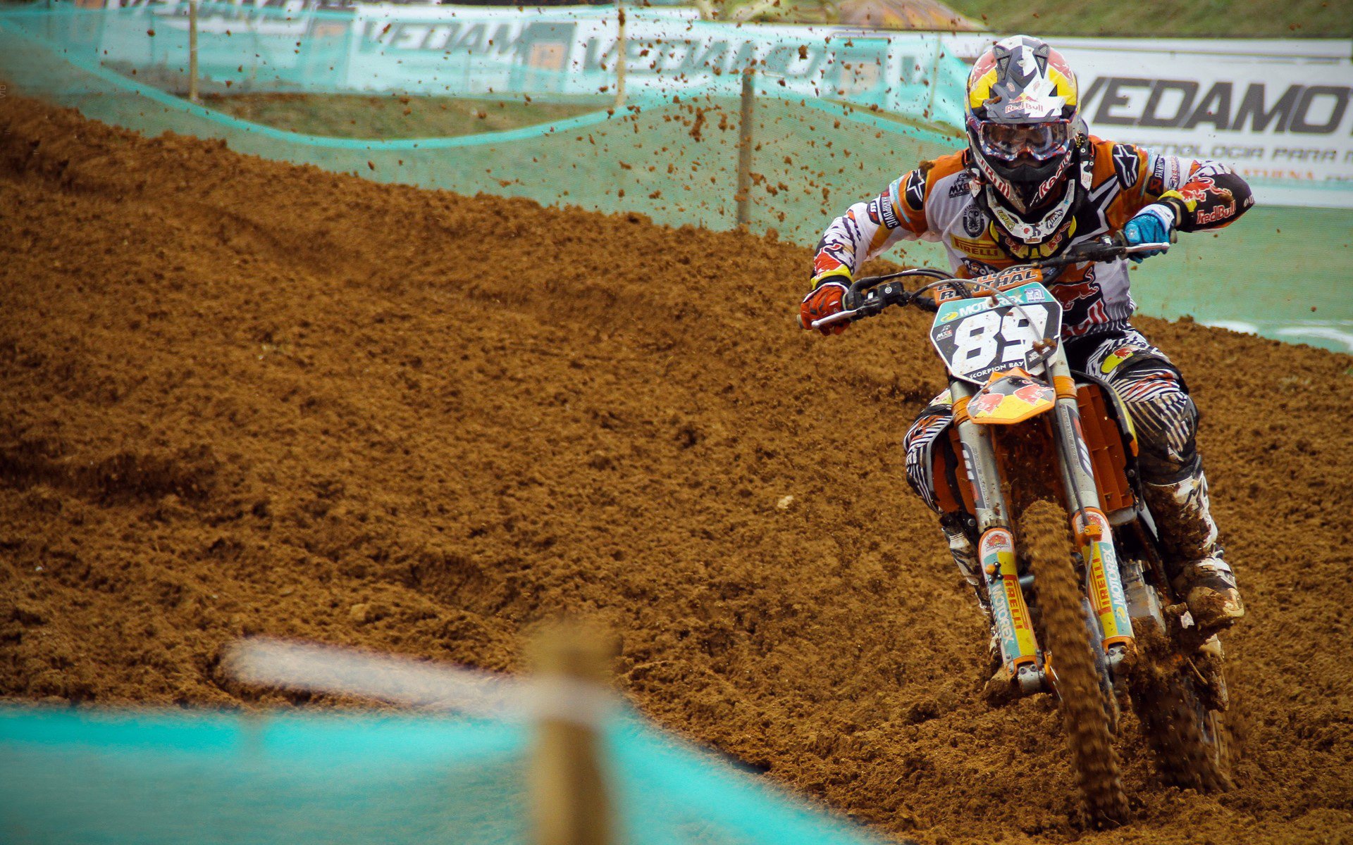 赛道与球场,双线巅峰对决,见证极限竞技的唯一性