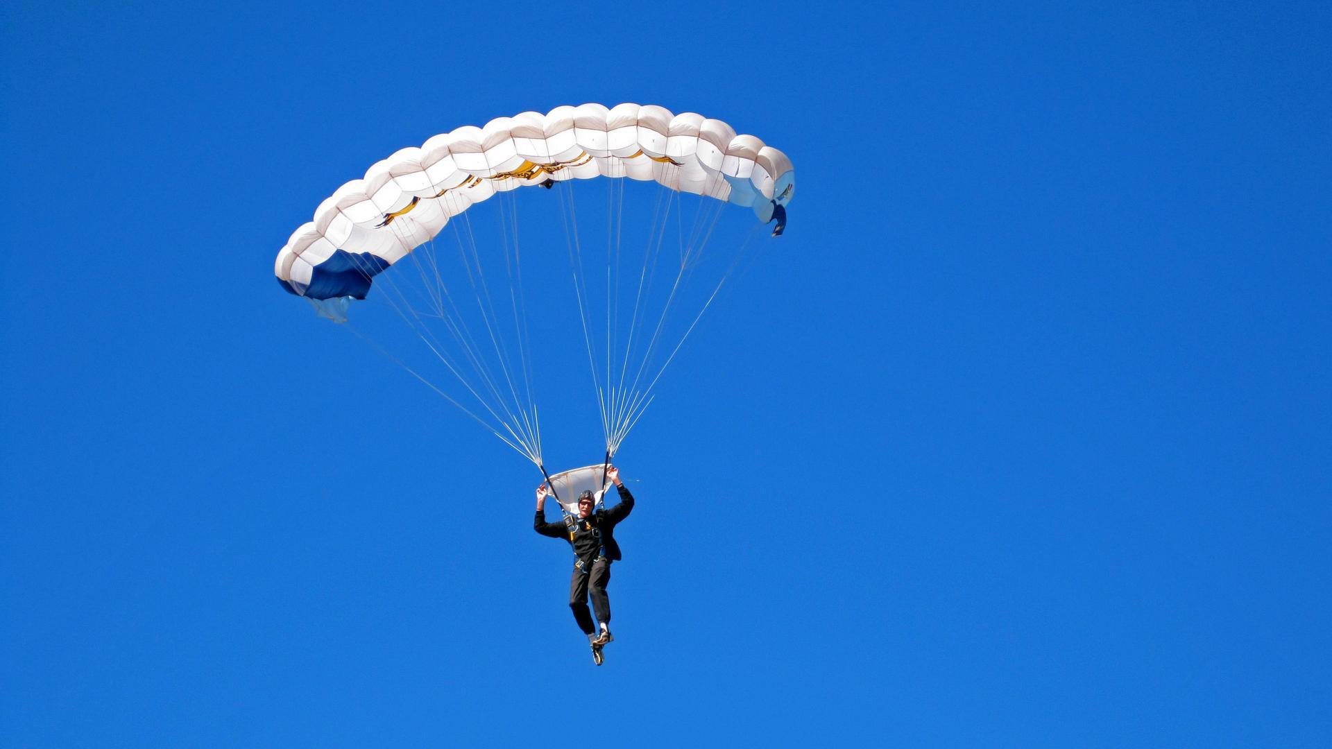 赛场上的攻防转换器，爱德华兹如何成为广东对阵魔术的胜负手