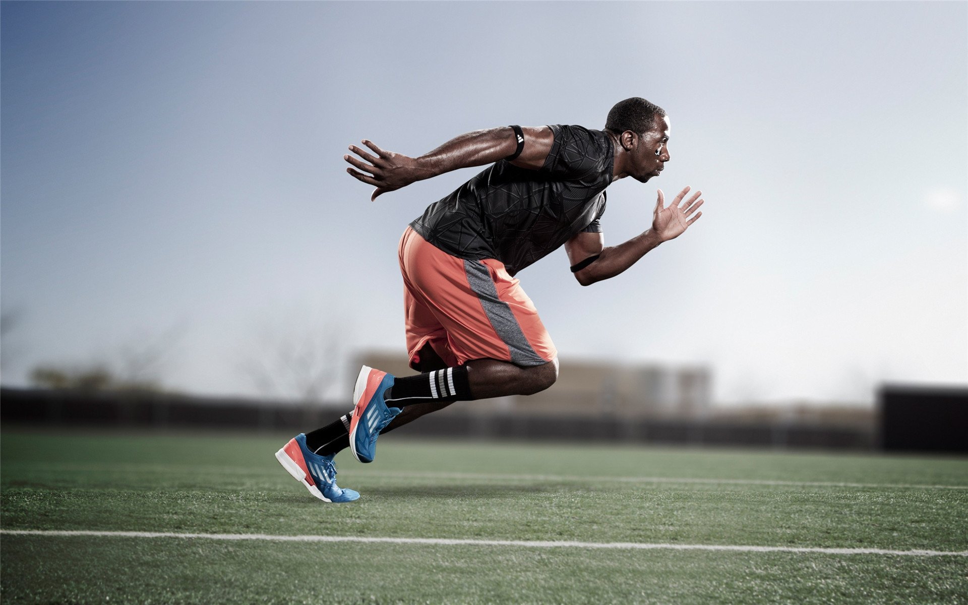 赛道上的双重奏，诺里斯的统治与梅赛德斯的绝杀